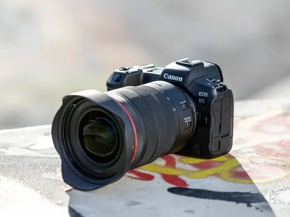 Canon-EOS-R5